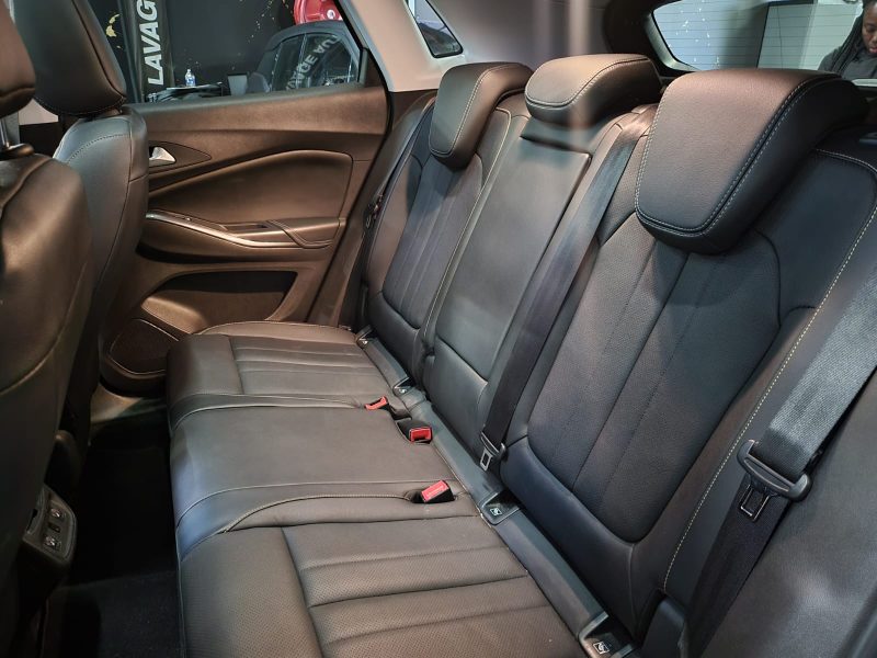 OPEL GRANDLAND X 2.0 CDTI EAT8 177cv ULTIMATE / TOIT PANO / CARPLAY / CAMERA / PARK ASSIST / KEYLESS