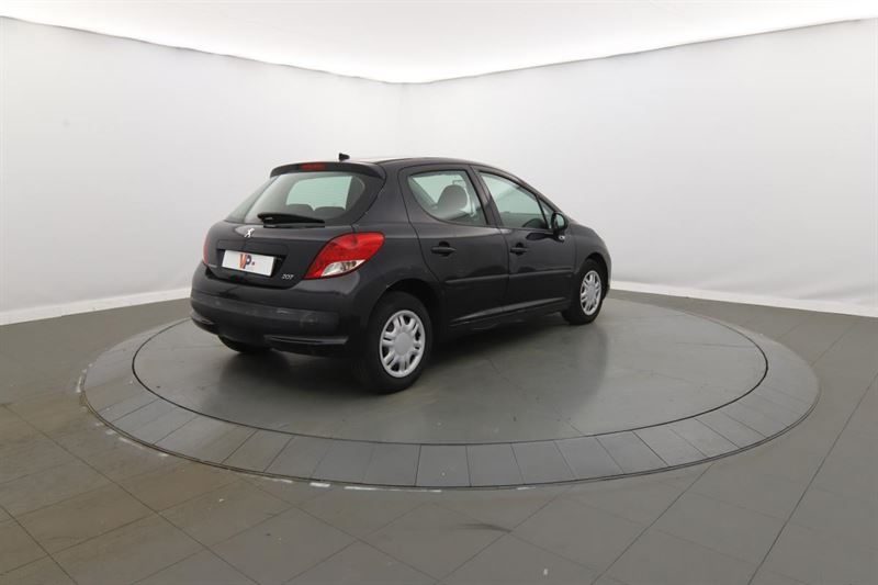 PEUGEOT 207 2010