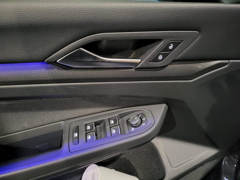 VOLKSWAGEN GOLF VIII 2.0 TSI 245cv DSG7 // APPLE CARPLAY/SIEGES CHAUFFANT/CAMERA DE RECUL