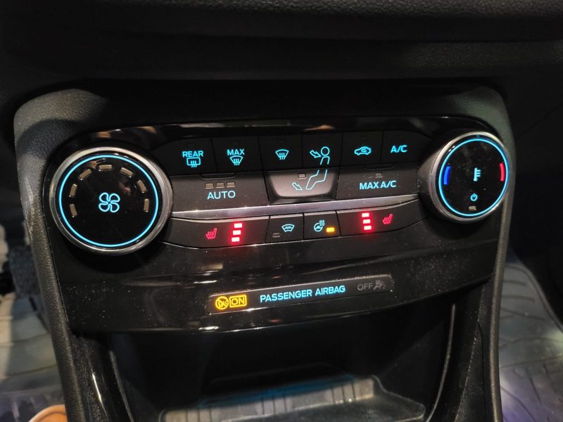 1.0 Flexifuel 125 cv / TITANIUM / TOIT OUVRANT / CARMERA AR / PARK ASSIST