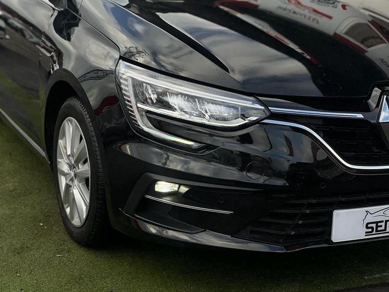 RENAULT MEGANE IV ESTATE 2021