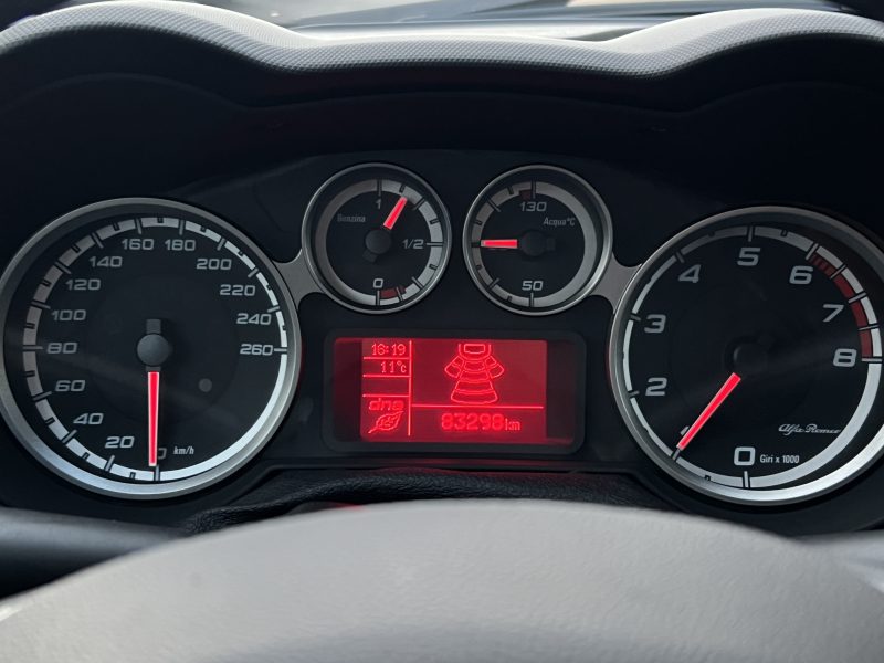 ALFA ROMEO MITO Finition IMOLA 0.9 TWIN AIR TURBO 105 Cv GPS BLUETOOTH / PACK SPORT - GARANTIE 1 AN 