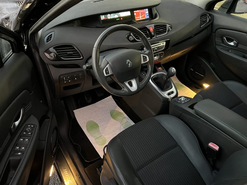 RENAULT GRAND SCENIC 3 III BOSE 1.9 DCI 130 Cv 7 PLACES / TOIT PANORAMIQUE GPS BLUETOOTH - GARANTIE 
