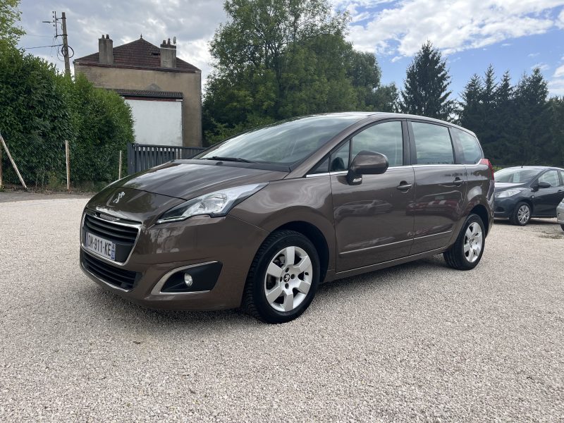 PEUGEOT 5008 2014