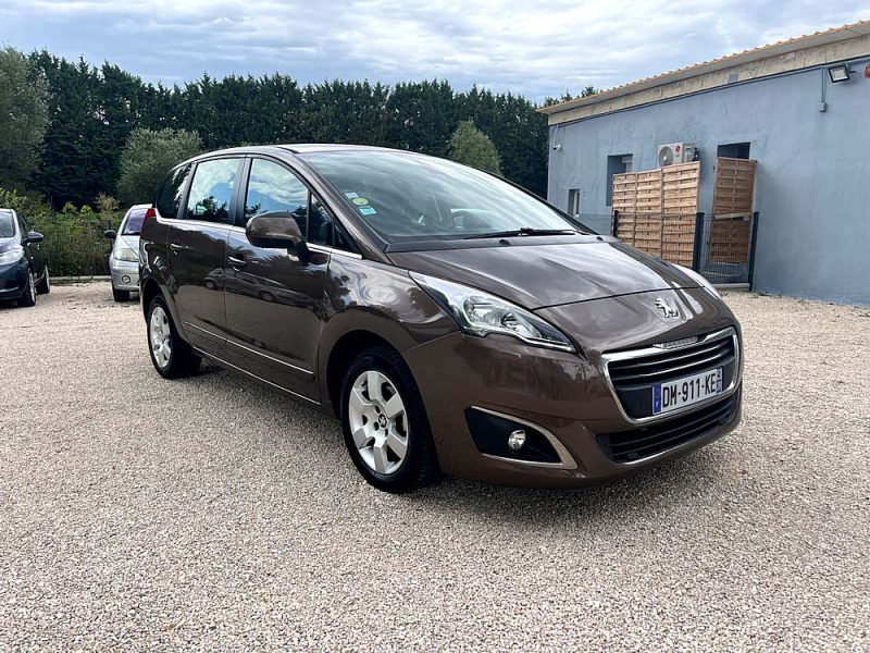 PEUGEOT 5008 2014