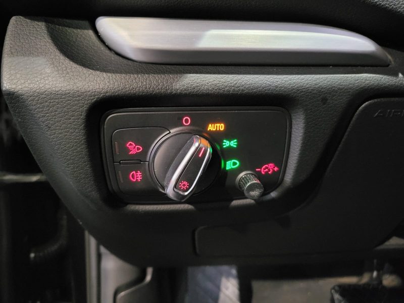 AUDI A3 SPORTBACK 2.0 TDI 150cv S-Line S-Tronic6 // TOIT OUVRANT/RADAR-AR/GPS/BLUETOOTH