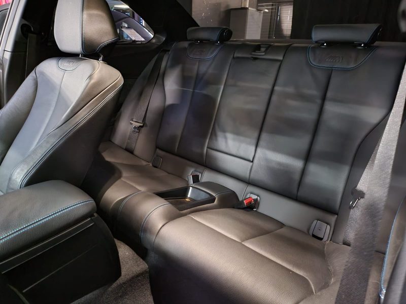 BMW M2 COUPE 370cv BOITE MANUELLE / SUIVI BMW / HARMAN KARDON / FULL LED