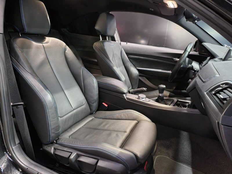 BMW M2 COUPE 370cv BOITE MANUELLE / SUIVI BMW / HARMAN KARDON / FULL LED