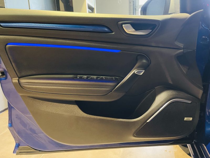 Model :MEGANE ESTATE Finition:1.6 205 GT 4CONTROL /BOSE/PARK ASSIST/ENTRETIEN COMPLET RENA