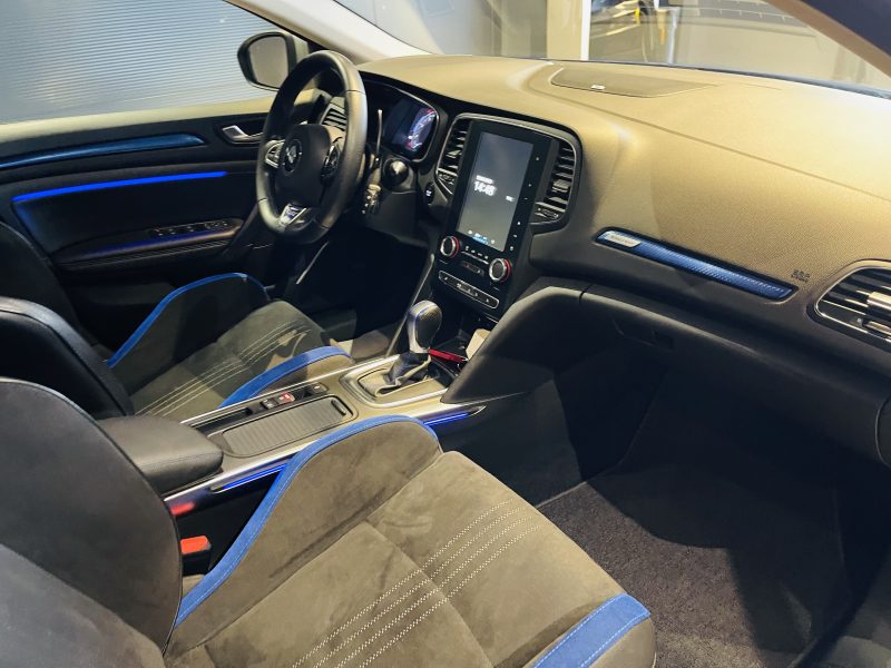 Model :MEGANE ESTATE Finition:1.6 205 GT 4CONTROL /BOSE/PARK ASSIST/ENTRETIEN COMPLET RENA