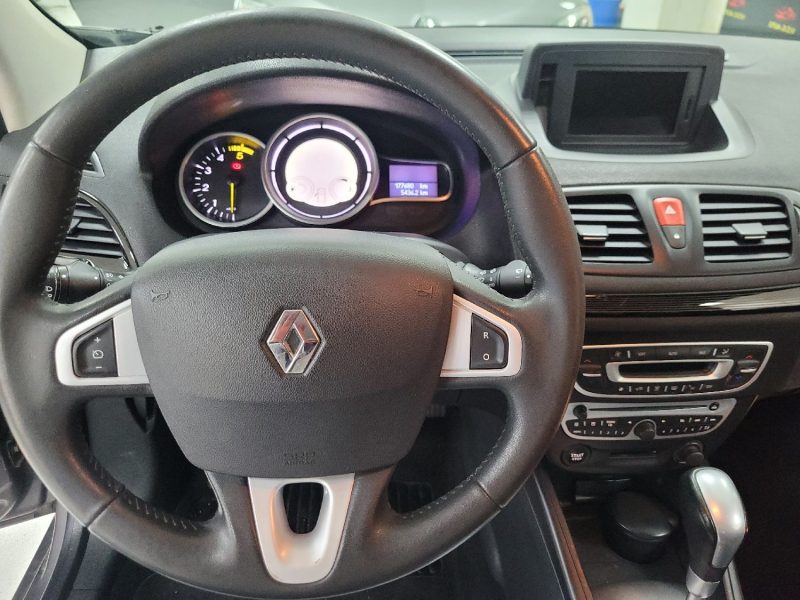 RENAULT MEGANE III CoupÃ© 2011 1.5 dCi 1461cm3 110cv