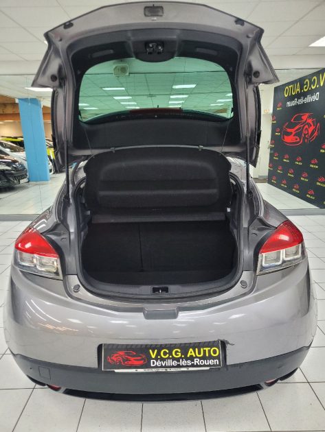 RENAULT MEGANE III CoupÃ© 2011 1.5 dCi 1461cm3 110cv