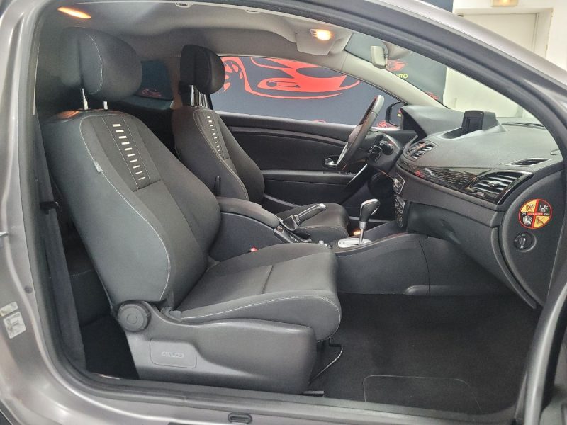 RENAULT MEGANE III CoupÃ© 2011 1.5 dCi 1461cm3 110cv