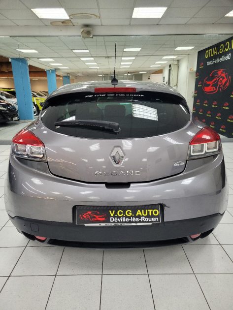 RENAULT MEGANE III CoupÃ© 2011 1.5 dCi 1461cm3 110cv