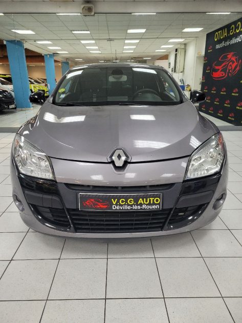 RENAULT MEGANE III CoupÃ© 2011 1.5 dCi 1461cm3 110cv