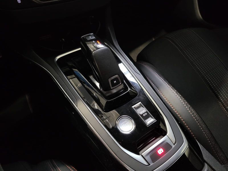 PEUGEOT 308 II 1.2 THP 130 cv GT LINE /CAMERA+CAR PLAY+REGULATEUR/