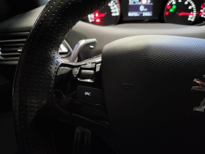 PEUGEOT 308 II 1.2 THP 130 cv GT LINE /CAMERA+CAR PLAY+REGULATEUR/