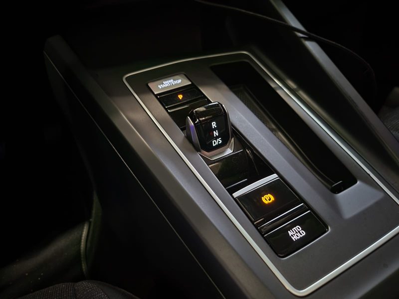 VOLKSWAGEN GOLF VIII 1.5 eTSI 150cv STYLE SUREQUIPEE