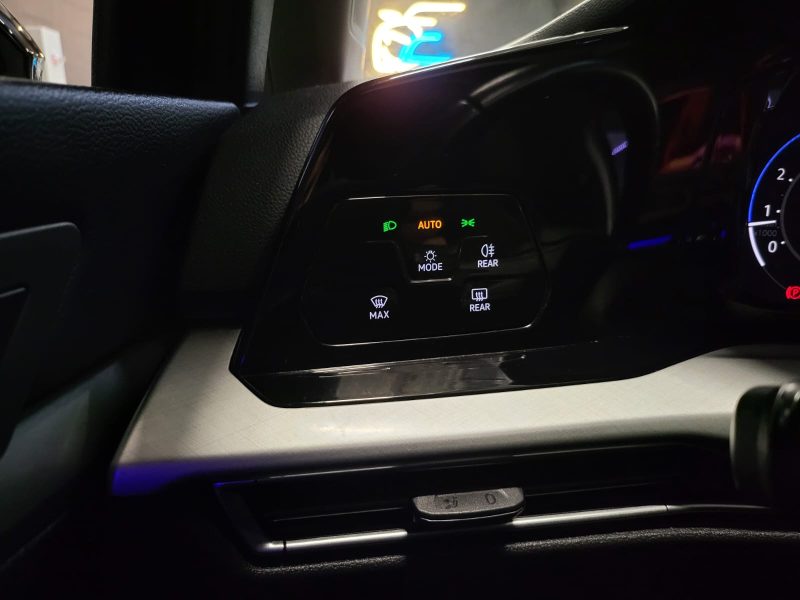 VOLKSWAGEN GOLF VIII 1.5 eTSI 150cv STYLE SUREQUIPEE