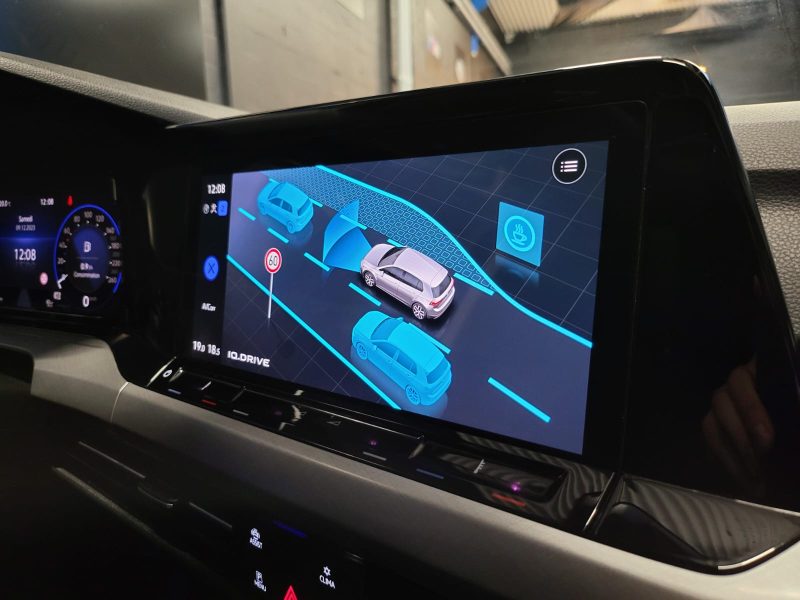 VOLKSWAGEN GOLF VIII 1.5 eTSI 150cv STYLE SUREQUIPEE