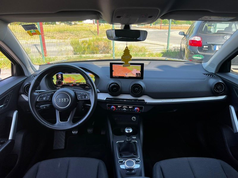 AUDI Q2 2017 1.4 TFSI 150CV / Virtual Cockpit / Carnet Audi / Révisée 