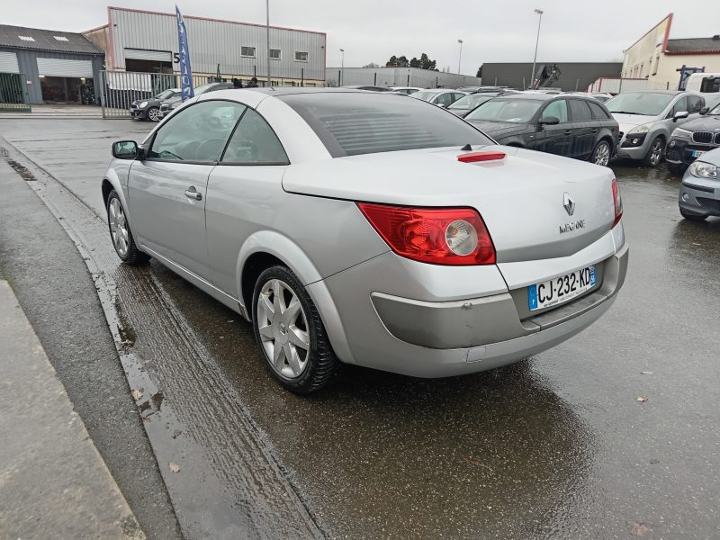 RENAULT MEGANE II CoupÃ©-Cabriolet 2005