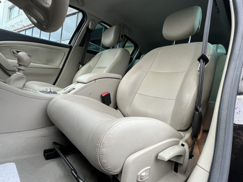 RENAULT MEGANE 3 III LUXE PRIVILEGE 1.9 DCI 130 Cv 1ERE MAIN 56 100 Kms GPS CUIR - GARANTIE 1 AN