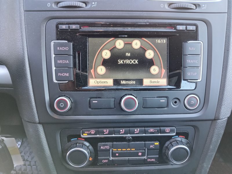 VOLKSWAGEN GOLF VI 2010