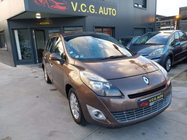 RENAULT Grand SCÉNIC III 2.0 TDI 16V 140 Exclusive line