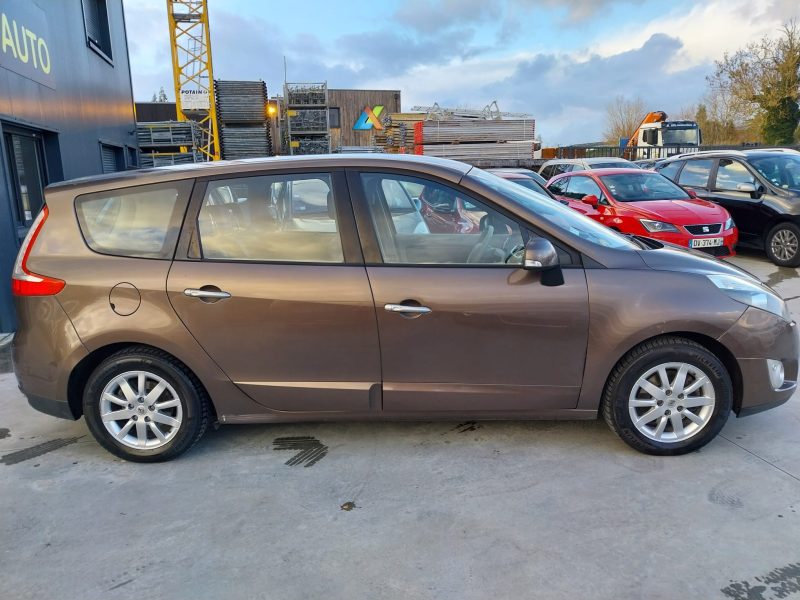 RENAULT Grand SCÉNIC III 2.0 TDI 16V 140 Exclusive line