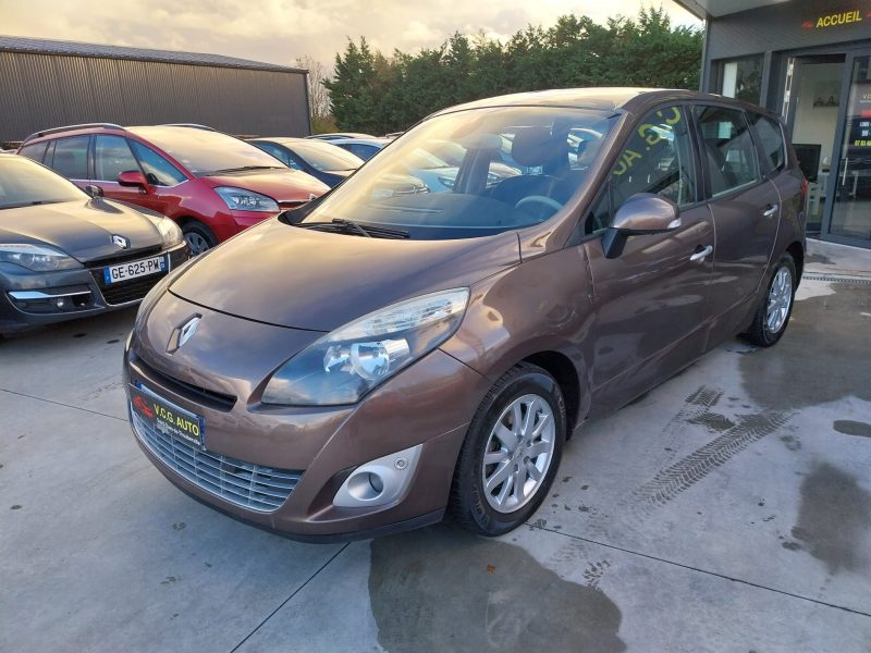 RENAULT Grand SCÉNIC III 2.0 TDI 16V 140 Exclusive line