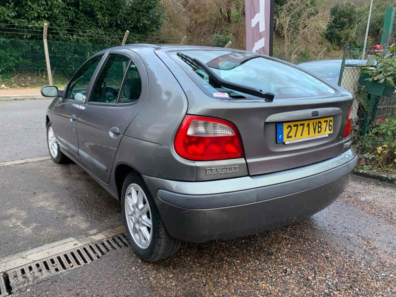 RENAULT MEGANE I 1.4i 16V 95CV