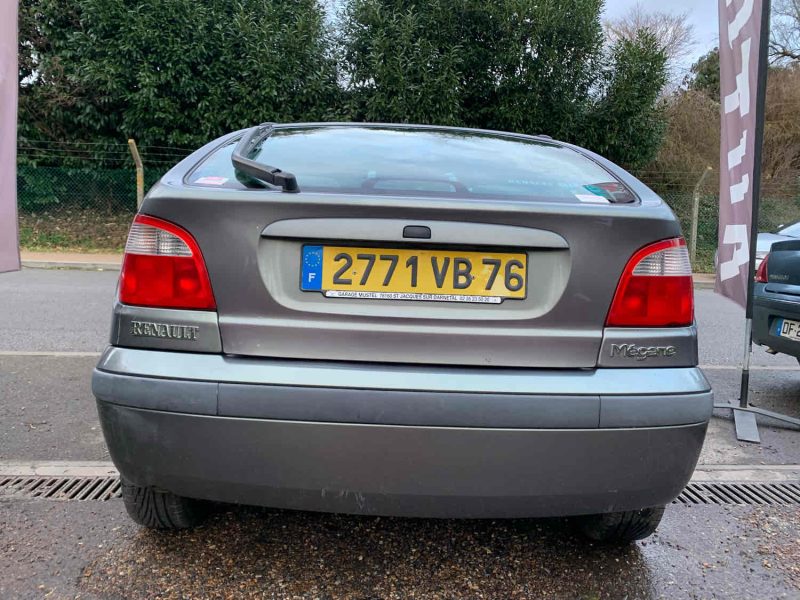 RENAULT MEGANE I 1.4i 16V 95CV