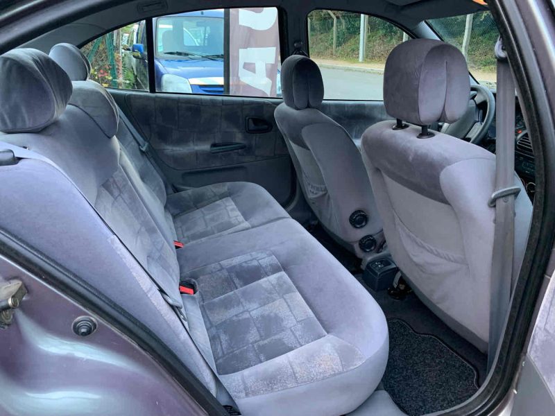 RENAULT MEGANE I 1.4i 16V 95CV