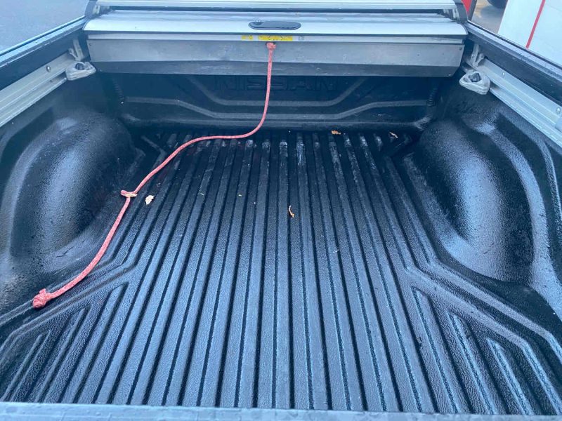 NISSAN NP300 NAVARA Pick-up 