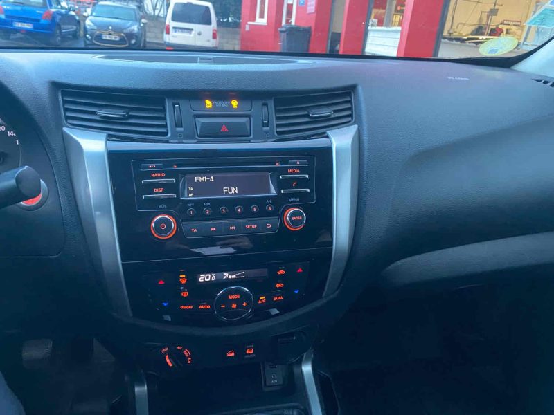 NISSAN NP300 NAVARA Pick-up 