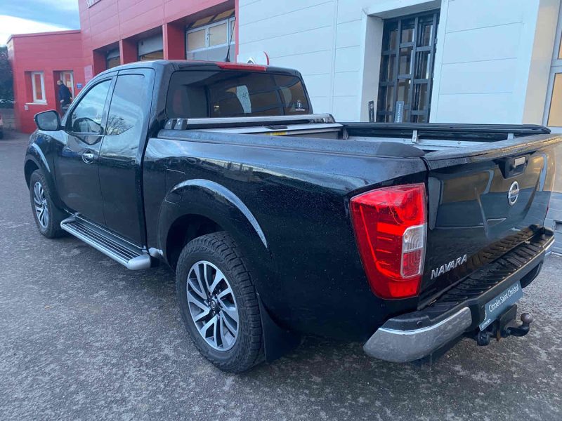 NISSAN NP300 NAVARA Pick-up 