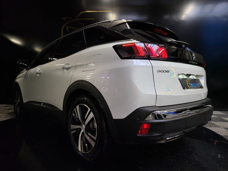 PEUGEOT 3008 HYBRID4 225cv GT PACK TOIT OUVRANT / CUIR COMPLET ELEC A MEMOIRE CHAUFFANT