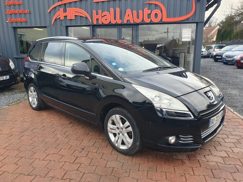 PEUGEOT 5008 2011