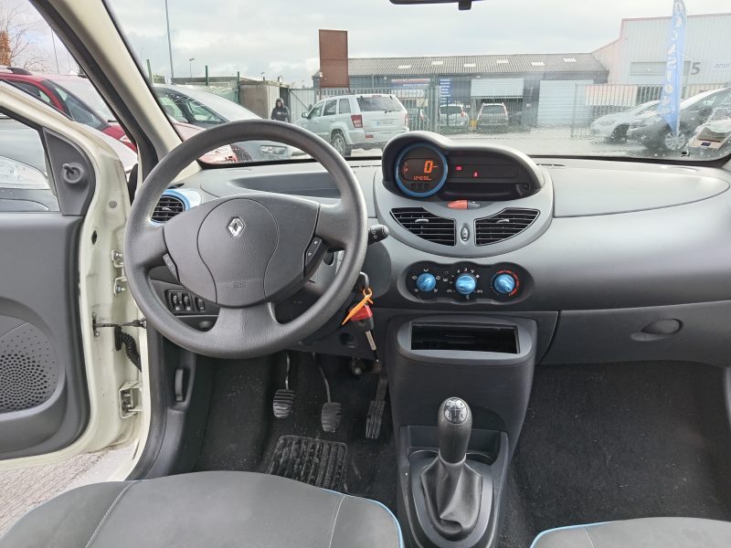 RENAULT TWINGO II 2012