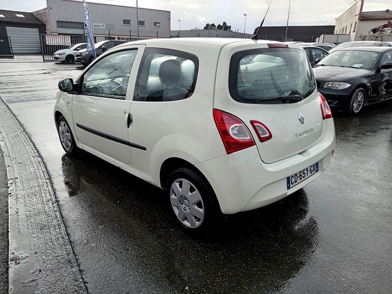 RENAULT TWINGO II 2012