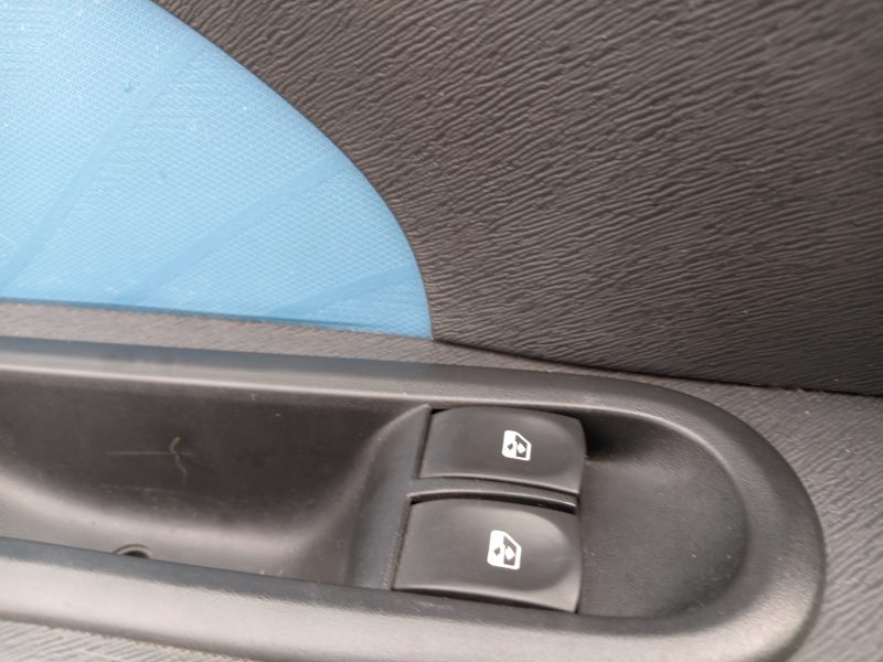 RENAULT TWINGO II 2012