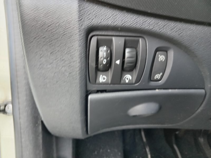 RENAULT TWINGO II 2012