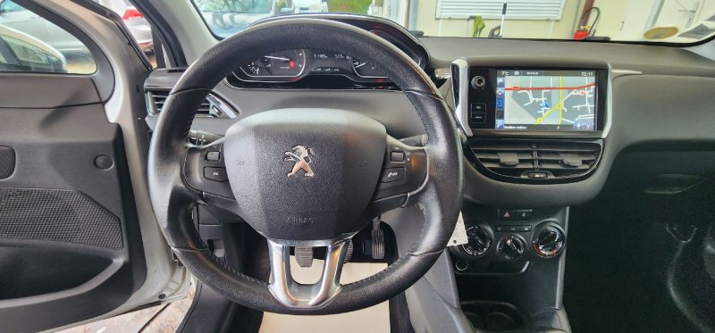 PEUGEOT 208  1.6 HDi 100cv URBAN SOUL