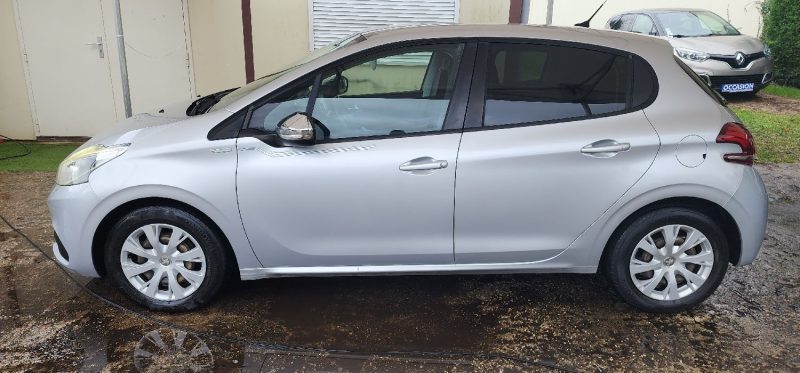 PEUGEOT 208  1.6 HDi 100cv URBAN SOUL