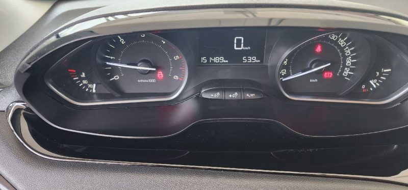 PEUGEOT 208  1.6 HDi 100cv URBAN SOUL