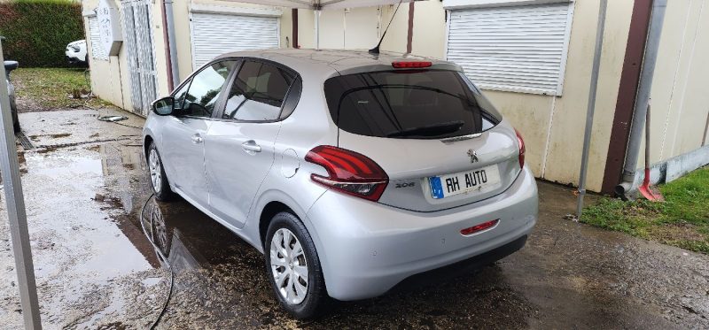 PEUGEOT 208  1.6 HDi 100cv URBAN SOUL