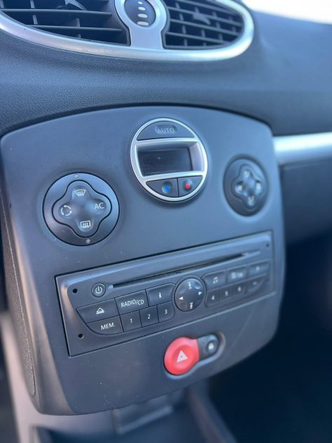 RENAULT CLIO 2009