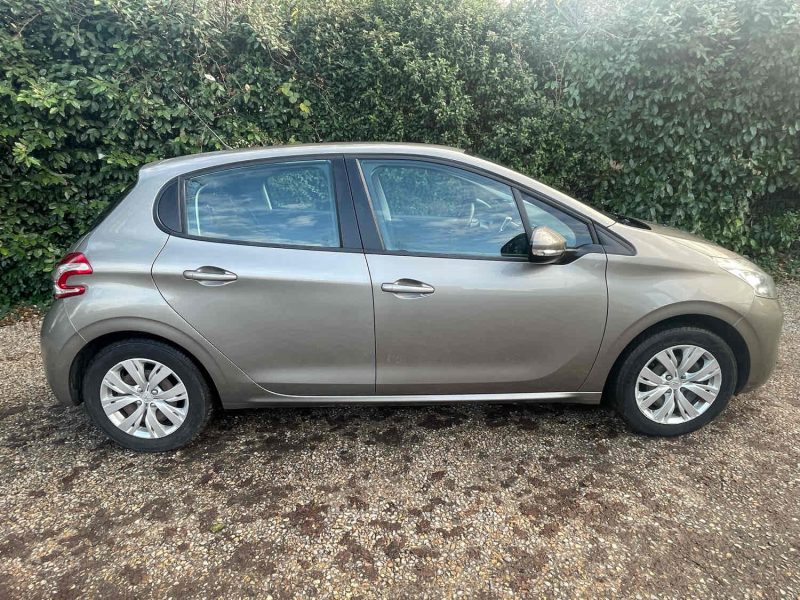 PEUGEOT 208 I 2013 1.2 VTI 82cv