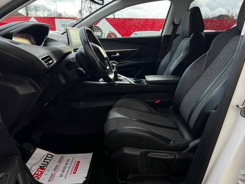 PEUGEOT 3008 SUV 2018